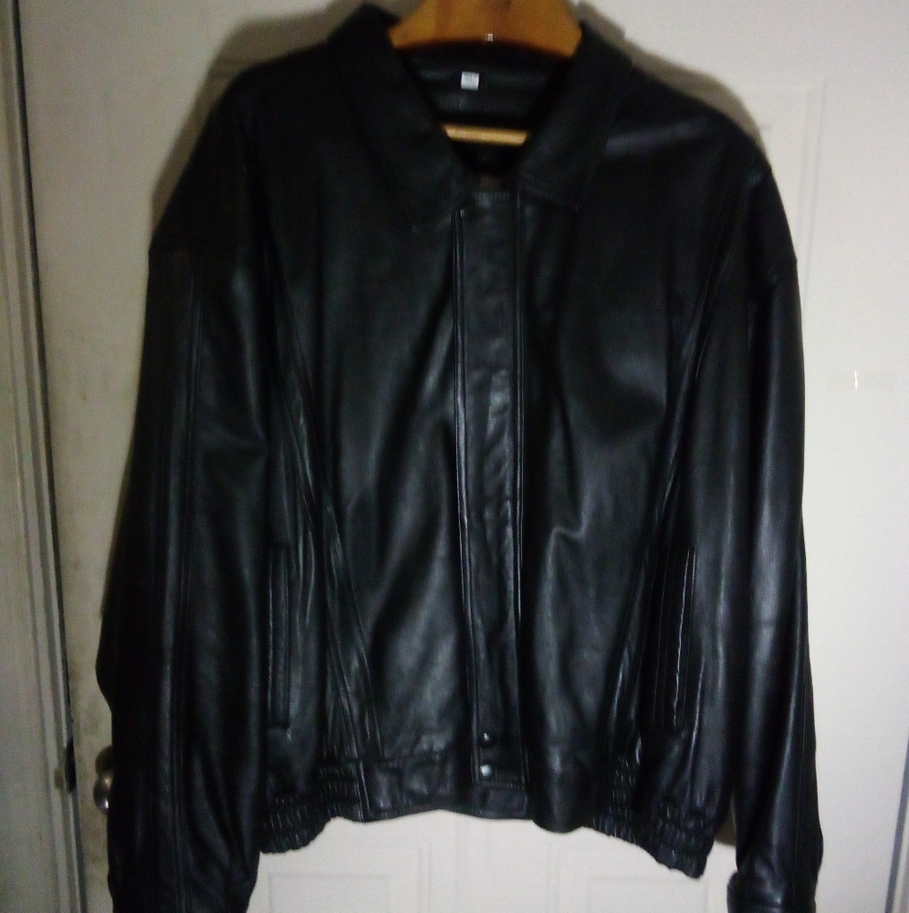 new without tagsBig men's black leather jacket